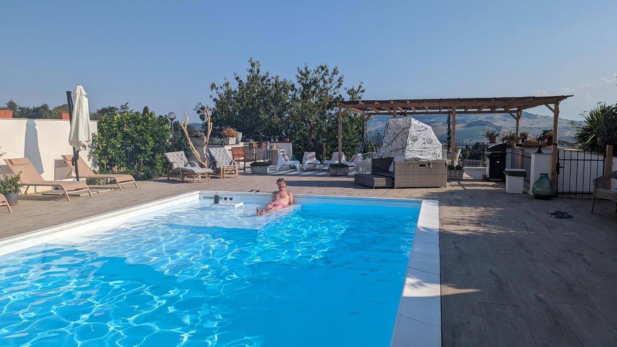Bed And Breakfast La Pecora Rosa Sant'Omero Экстерьер фото