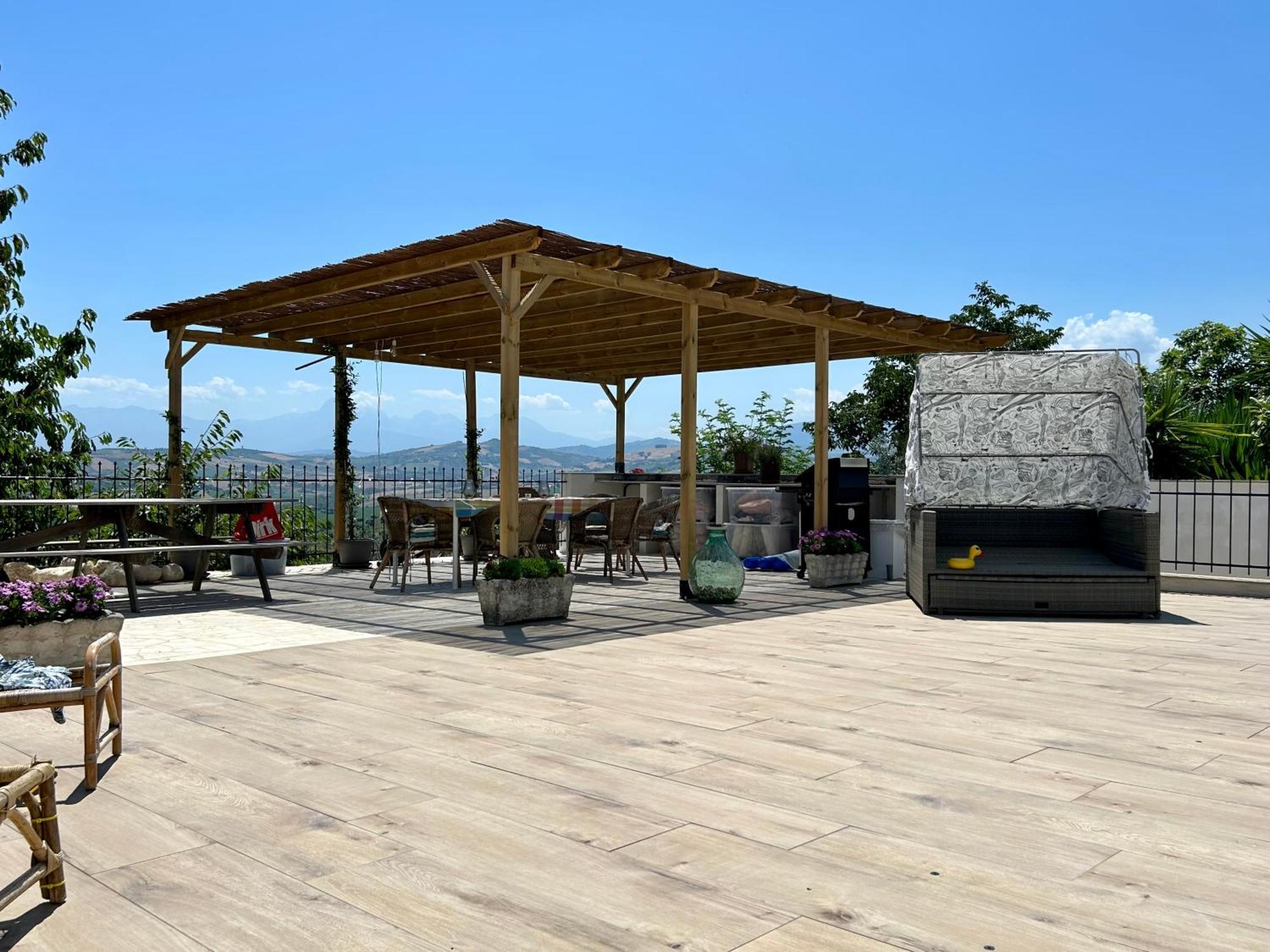 Bed And Breakfast La Pecora Rosa Sant'Omero Экстерьер фото